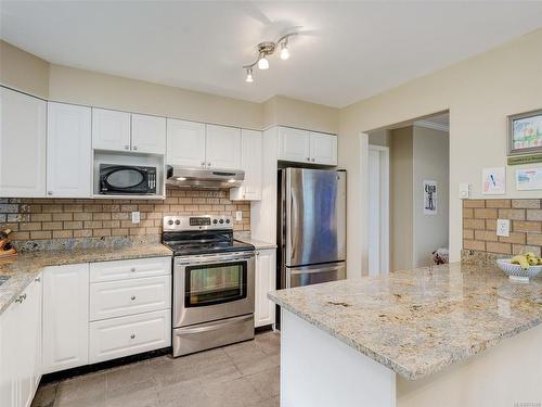 103-1663 Mckenzie Ave, Saanich, BC - Indoor Photo Showing Kitchen With Upgraded Kitchen