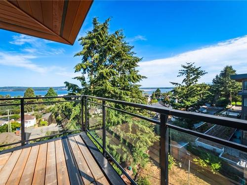 501-119 Haliburton St, Nanaimo, BC - Outdoor With Body Of Water With Balcony With View