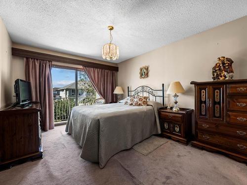 810 Ollek Street, Kamloops, BC - Indoor Photo Showing Bedroom