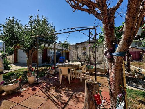 810 Ollek Street, Kamloops, BC - Outdoor With Deck Patio Veranda