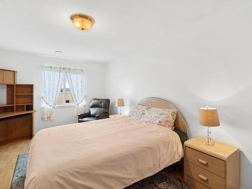 93-1950 Braeview Place, Kamloops, BC - Indoor Photo Showing Bedroom