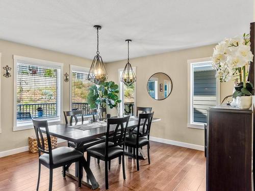 854 Woodrush Drive, Kamloops, BC - Indoor Photo Showing Dining Room