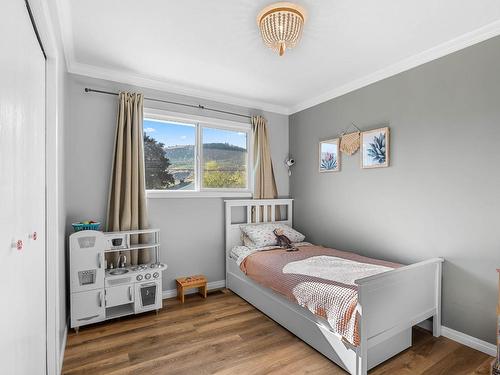 4116 Davie Road, Kamloops, BC - Indoor Photo Showing Bedroom