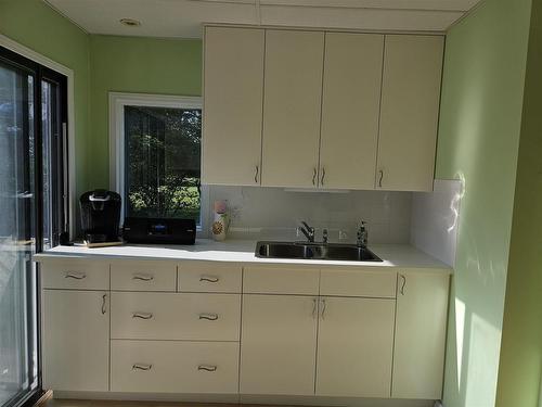 34 Stevens Avenue, Marathon, ON - Indoor Photo Showing Kitchen With Double Sink