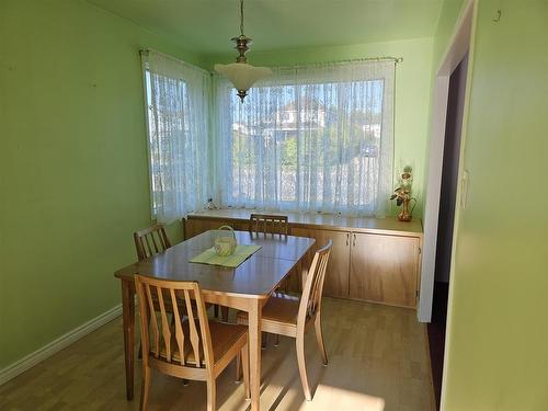 34 Stevens Avenue, Marathon, ON - Indoor Photo Showing Dining Room