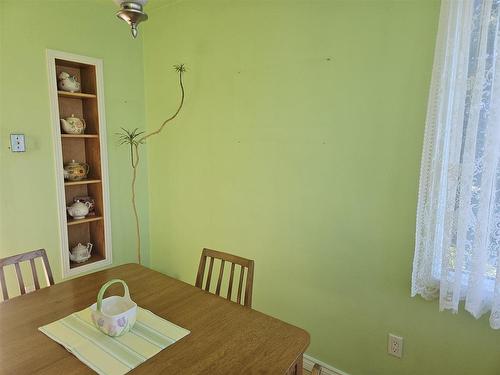 34 Stevens Avenue, Marathon, ON - Indoor Photo Showing Dining Room