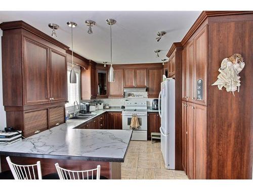 Cuisine - 105 Rue Garrett, New Richmond, QC - Indoor Photo Showing Kitchen