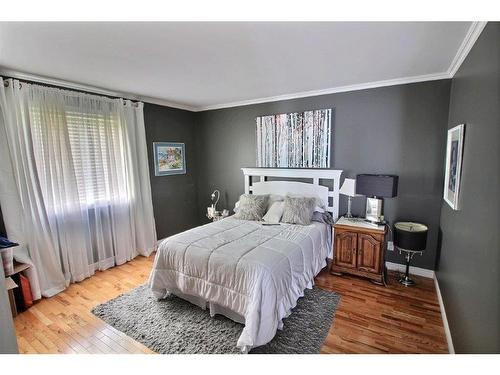 Chambre Ã  coucher principale - 105 Rue Garrett, New Richmond, QC - Indoor Photo Showing Bedroom