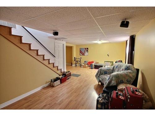 Salle familiale - 105 Rue Garrett, New Richmond, QC - Indoor Photo Showing Other Room