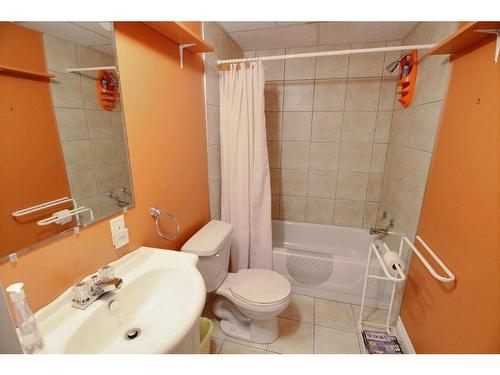 Salle de bains - 105 Rue Garrett, New Richmond, QC - Indoor Photo Showing Bathroom