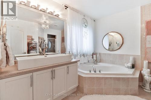 48 Collier Crescent, Essa, ON - Indoor Photo Showing Bathroom