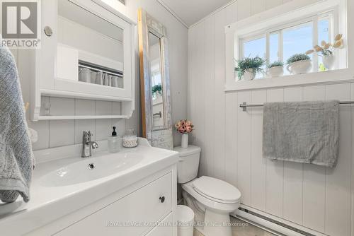 10 Oriole Road, Kawartha Lakes, ON - Indoor Photo Showing Bathroom