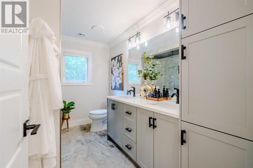 54 Middle Bight Road, Conception Bay South, NL - Indoor Photo Showing Bathroom