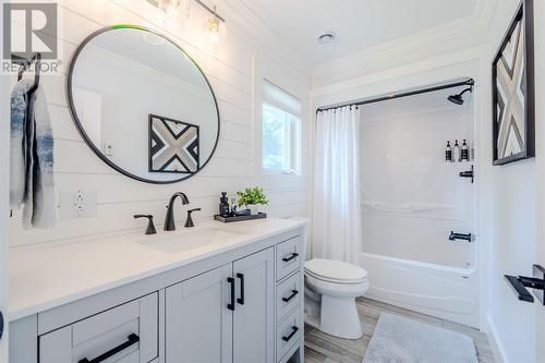 54 Middle Bight Road, Conception Bay South, NL - Indoor Photo Showing Bathroom