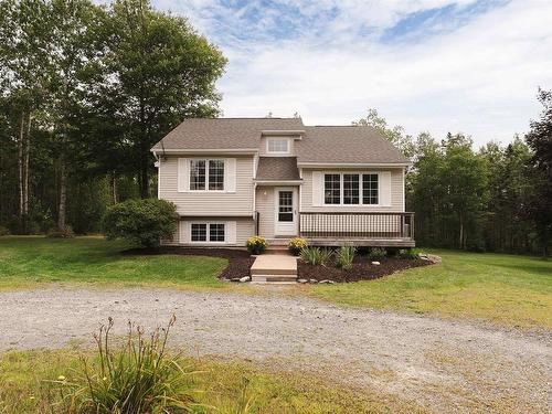 212 Renfrew Road, Enfield, NS 