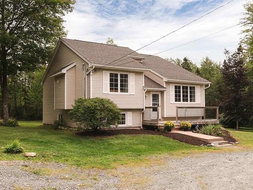 212 Renfrew Road, Enfield, NS 