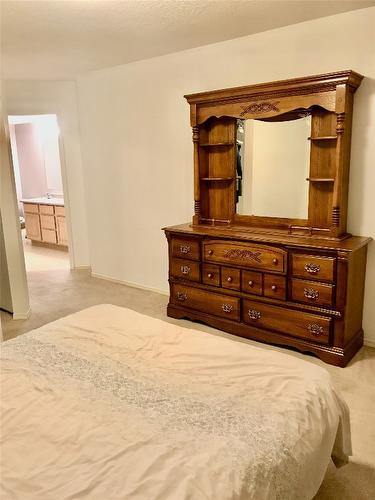 212-3929 22 Avenue, Vernon, BC - Indoor Photo Showing Bedroom