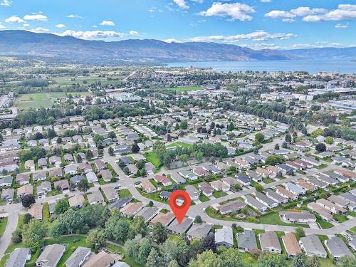 372-1260 Raymer Avenue, Kelowna, BC - Outdoor With View