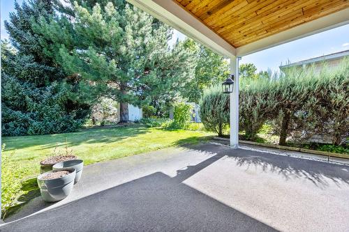 372-1260 Raymer Avenue, Kelowna, BC - Outdoor