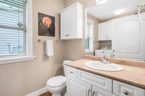 2-2100 Boucherie Road, West Kelowna, BC - Indoor Photo Showing Bathroom