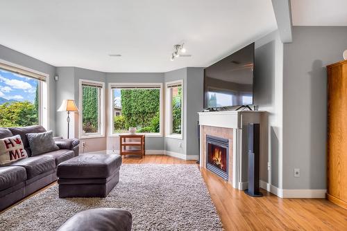 2-2100 Boucherie Road, West Kelowna, BC - Indoor Photo Showing Living Room With Fireplace