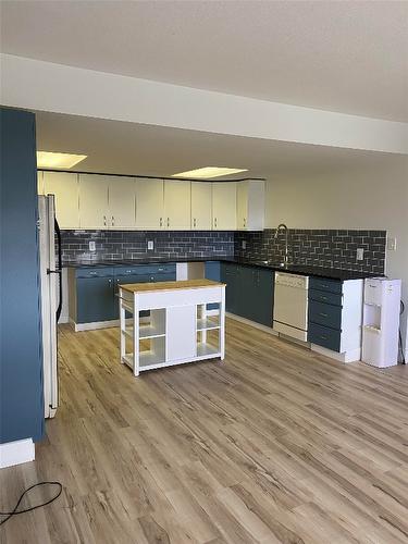 3764 Glenway Road, West Kelowna, BC - Indoor Photo Showing Kitchen