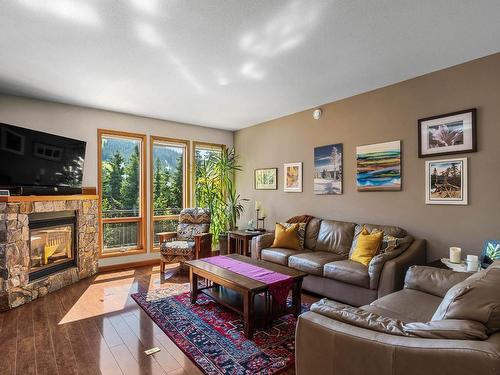 4101 Sundance Drive, Sun Peaks, BC - Indoor Photo Showing Living Room With Fireplace