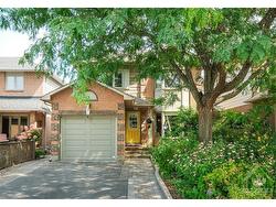 23 CARBERY Drive  Ottawa, ON K2S 1E5