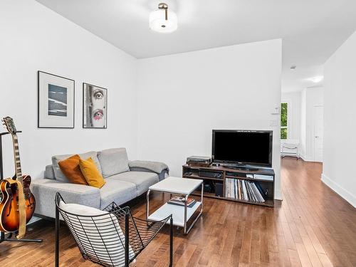 Salon - 1478  - 1482 Av. Bourbonnière, Montréal (Mercier/Hochelaga-Maisonneuve), QC - Indoor Photo Showing Living Room