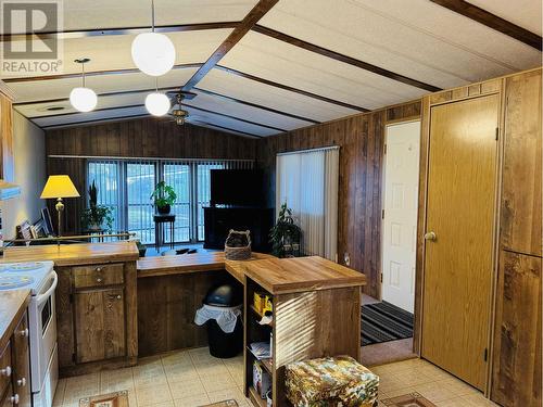 17 770 N 11Th Avenue, Williams Lake, BC - Indoor Photo Showing Kitchen