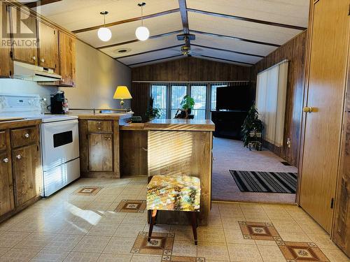 17 770 N 11Th Avenue, Williams Lake, BC - Indoor Photo Showing Kitchen