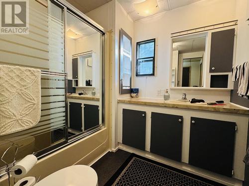 17 770 N 11Th Avenue, Williams Lake, BC - Indoor Photo Showing Bathroom