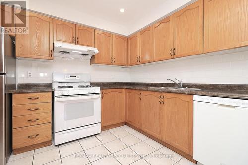 5 - 35 Malta Avenue, Brampton, ON - Indoor Photo Showing Kitchen