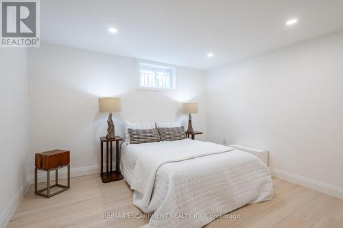 16 Burns Place, Hamilton (Raleigh), ON - Indoor Photo Showing Bedroom