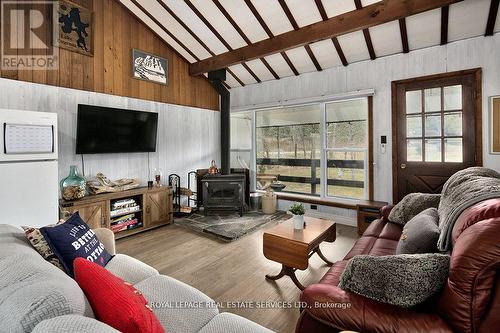 3 - 566237 Sideroad 7A, Grey Highlands (Markdale), ON - Indoor Photo Showing Living Room