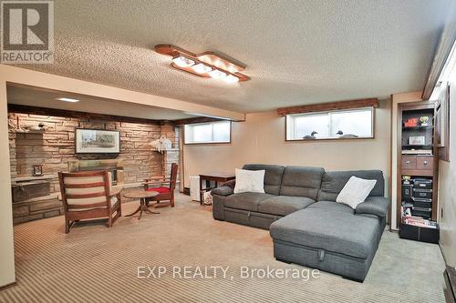 233 Sand Road, East Gwillimbury (Holland Landing), ON - Indoor