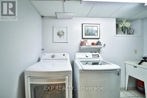 233 Sand Road, East Gwillimbury (Holland Landing), ON - Indoor Photo Showing Laundry Room