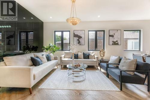 47 Moore Street, Brampton (Bram West), ON - Indoor Photo Showing Living Room