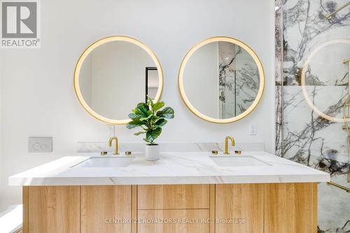 47 Moore Street, Brampton, ON - Indoor Photo Showing Bathroom