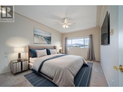 877 Klo Road Unit# 221, Kelowna, BC - Indoor Photo Showing Bedroom