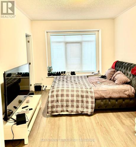 70 Salterton Circle, Vaughan (Maple), ON - Indoor Photo Showing Bedroom