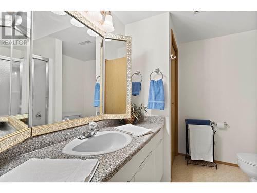 2645 Golf View Place, Blind Bay, BC - Indoor Photo Showing Bathroom