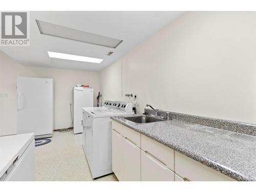 2645 Golf View Place, Blind Bay, BC - Indoor Photo Showing Laundry Room