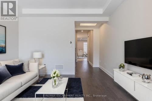 1261 Merton Road, Oakville (Glen Abbey), ON - Indoor Photo Showing Living Room