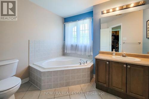 3 Hartland Road, Hamilton (Stoney Creek), ON - Indoor Photo Showing Bathroom