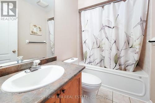 3 Hartland Road, Hamilton (Stoney Creek), ON - Indoor Photo Showing Bathroom