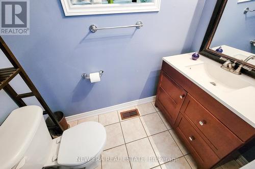 3 Hartland Road, Hamilton (Stoney Creek), ON - Indoor Photo Showing Bathroom