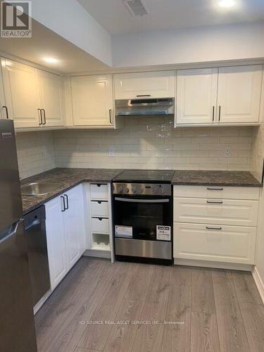 2 - 750 Paris Boulevard, Waterloo, ON - Indoor Photo Showing Kitchen