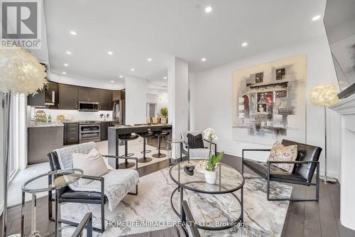 47 Flagg Avenue, Brant (Paris), ON - Indoor Photo Showing Living Room