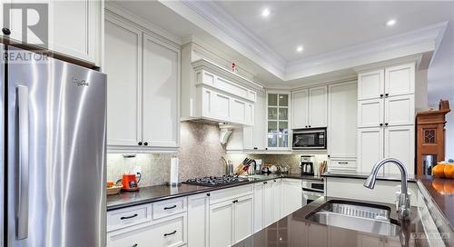 302 Byron Avenue, Ottawa, ON - Indoor Photo Showing Kitchen With Stainless Steel Kitchen With Double Sink With Upgraded Kitchen